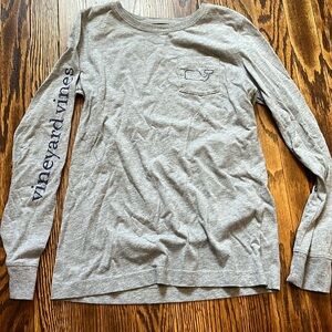 vineyard vines gray with blue details long sleeve shirt